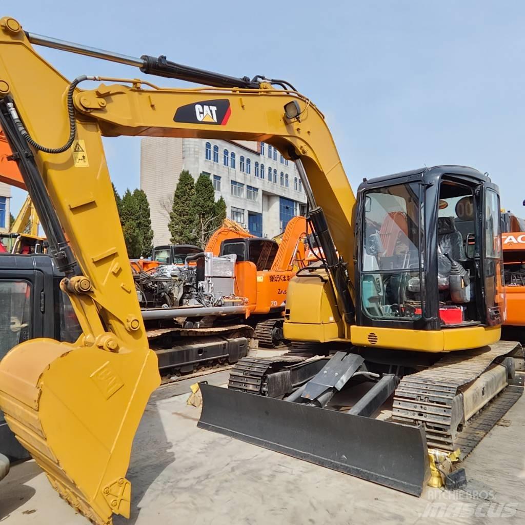 CAT 308 D Vidutinės galios ekskavatoriai 7-12 t