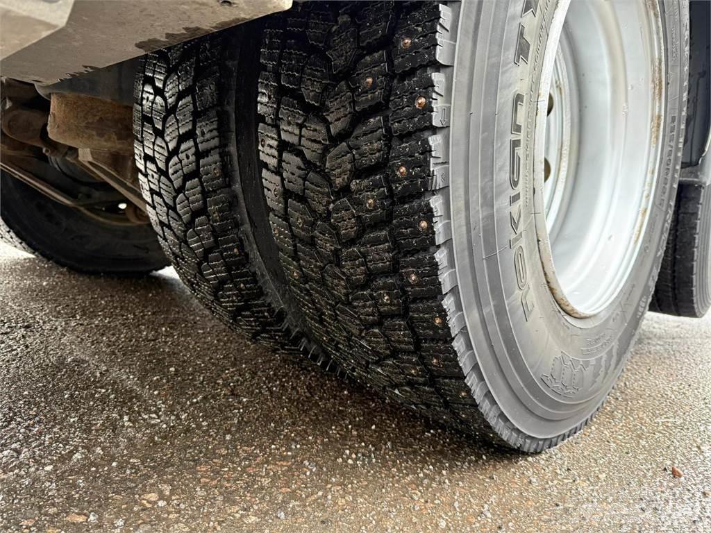 Volvo FM380 6x2 Sunkvežimiai su dengtu kėbulu