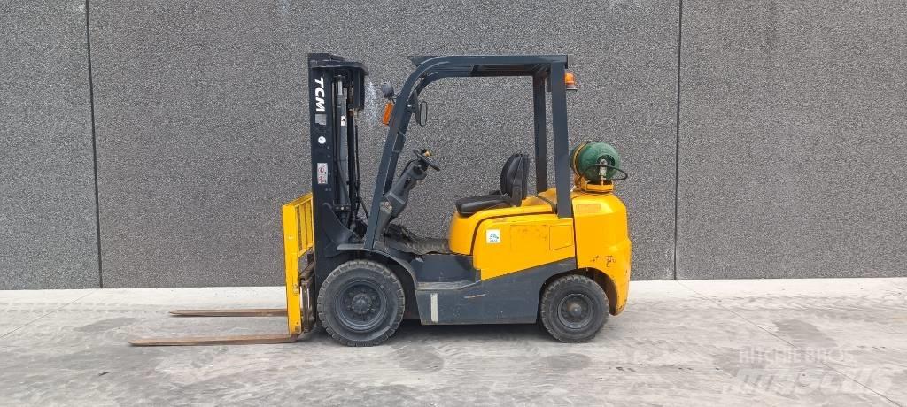 TCM FHG 25 T3 LPG (dujiniai) krautuvai