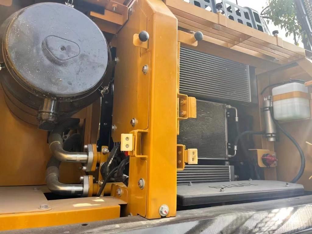Sany SY 245 H Vikšriniai ekskavatoriai