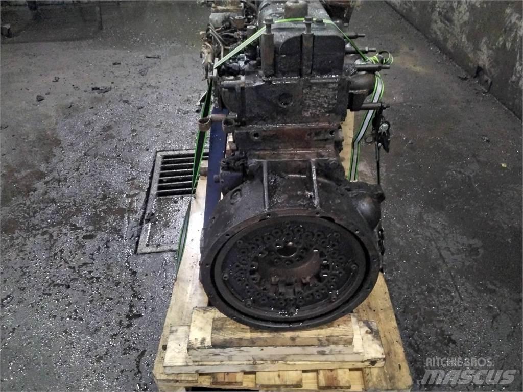 Sisu Komatsu 895 Varikliai