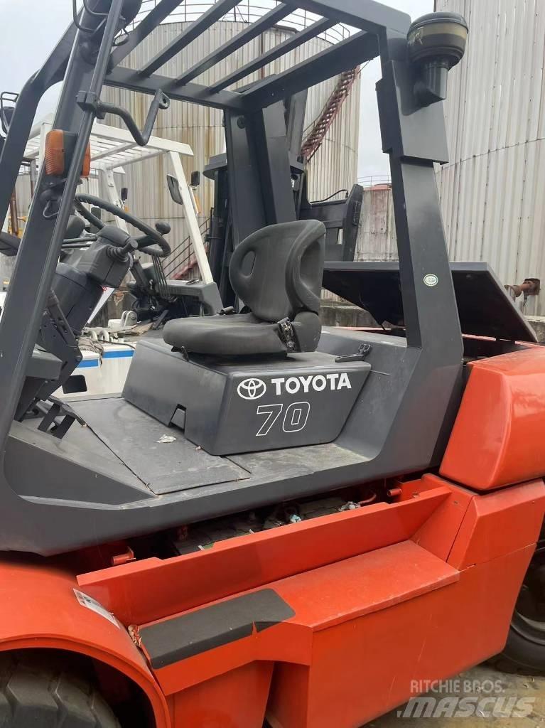 Toyota 7 Ton Dyzeliniai krautuvai