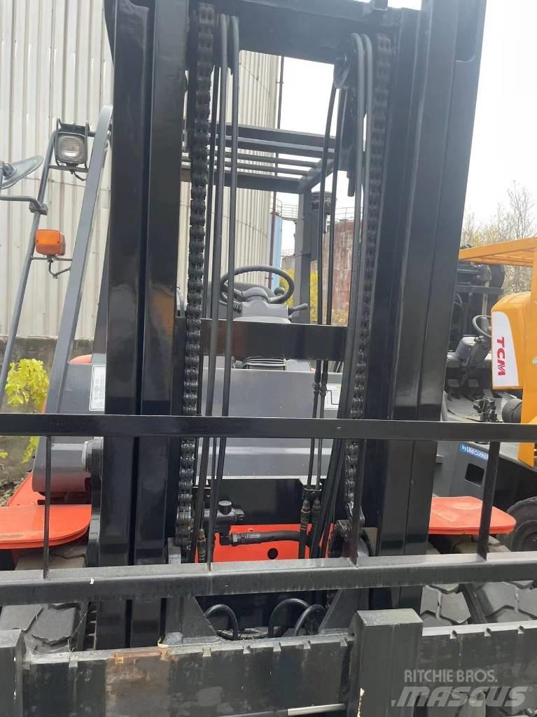 Toyota 7 Ton Dyzeliniai krautuvai