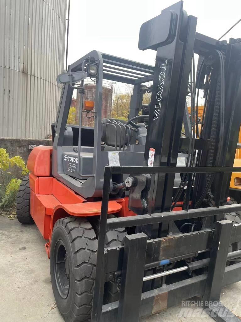Toyota 7 Ton Dyzeliniai krautuvai