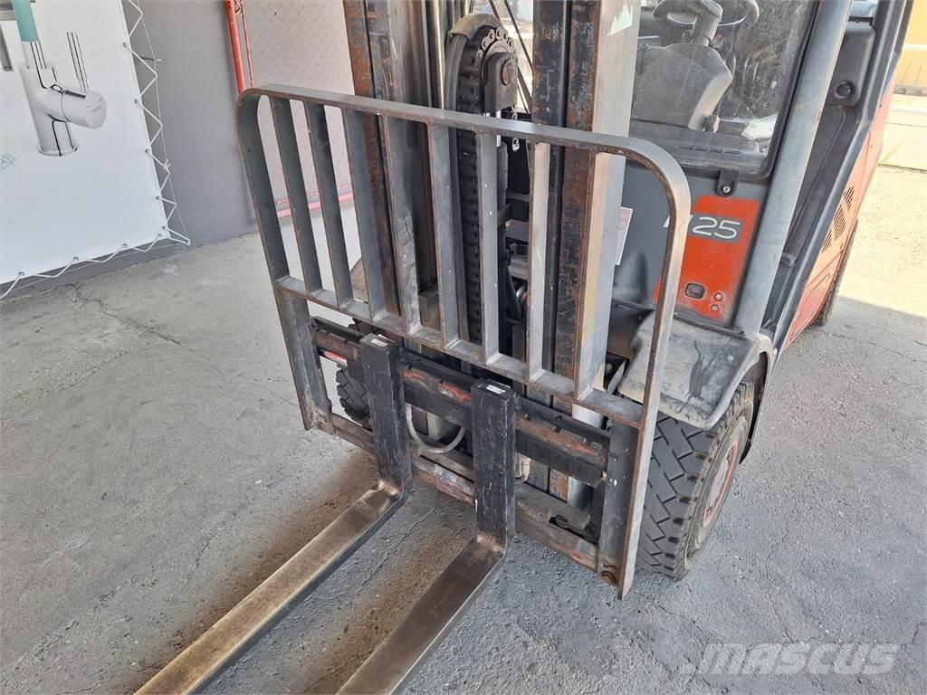 Linde H25 T-01 Statyba - Kita