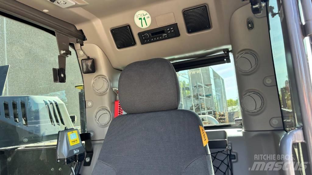 Volvo ECR 235 E Vikšriniai ekskavatoriai