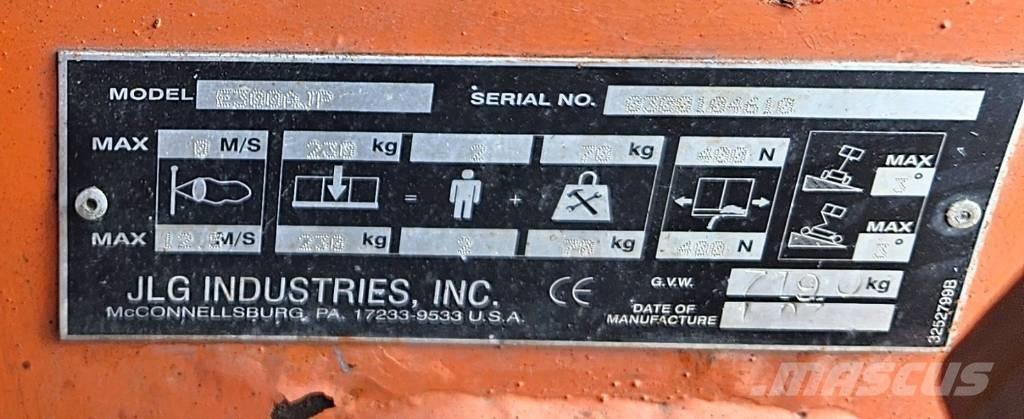 JLG E 300 AJP Alkūniniai keltuvai