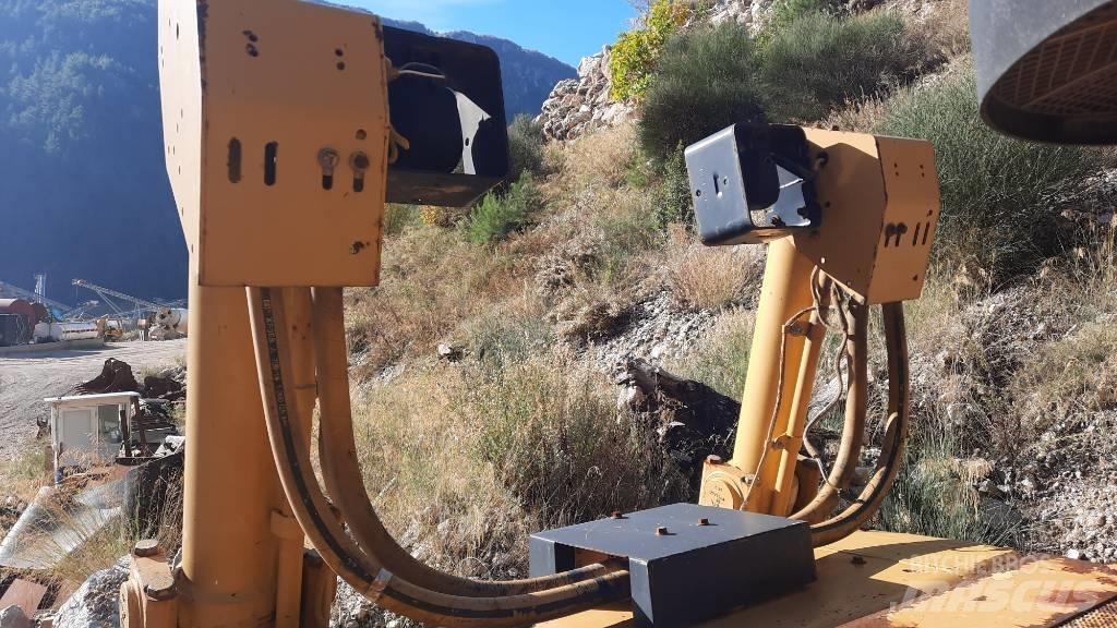 CAT D 8 R II Vikšriniai buldozeriai