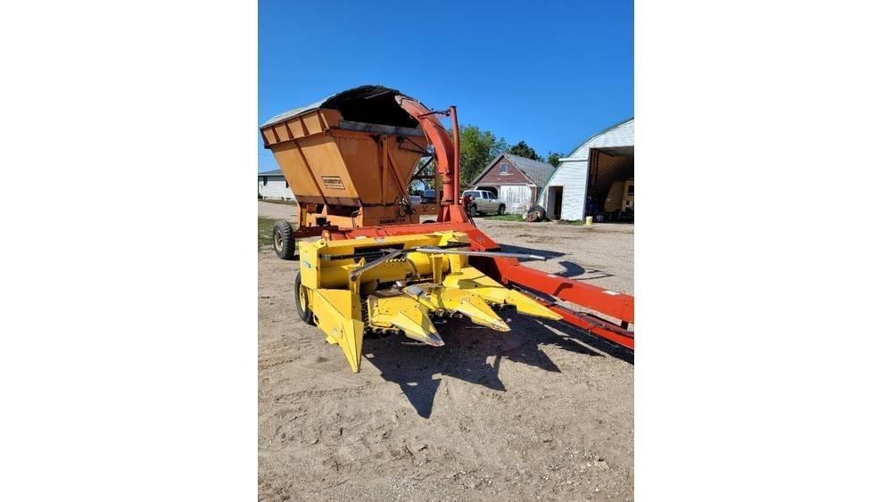 New Holland FP230 Pašarų kombainai