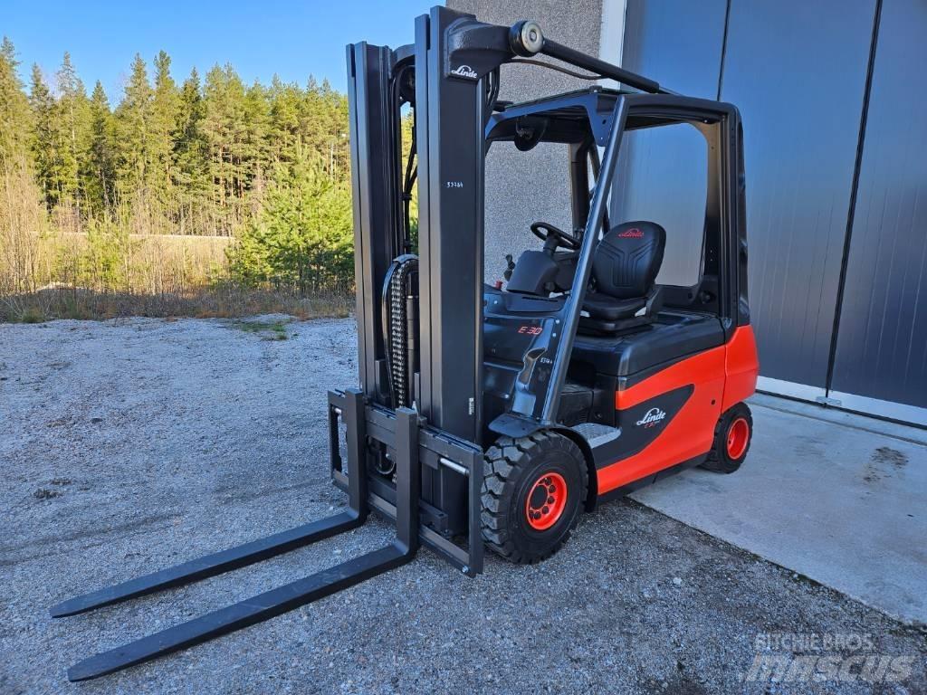 Linde E30-01 Elektriniai šakiniai krautuvai