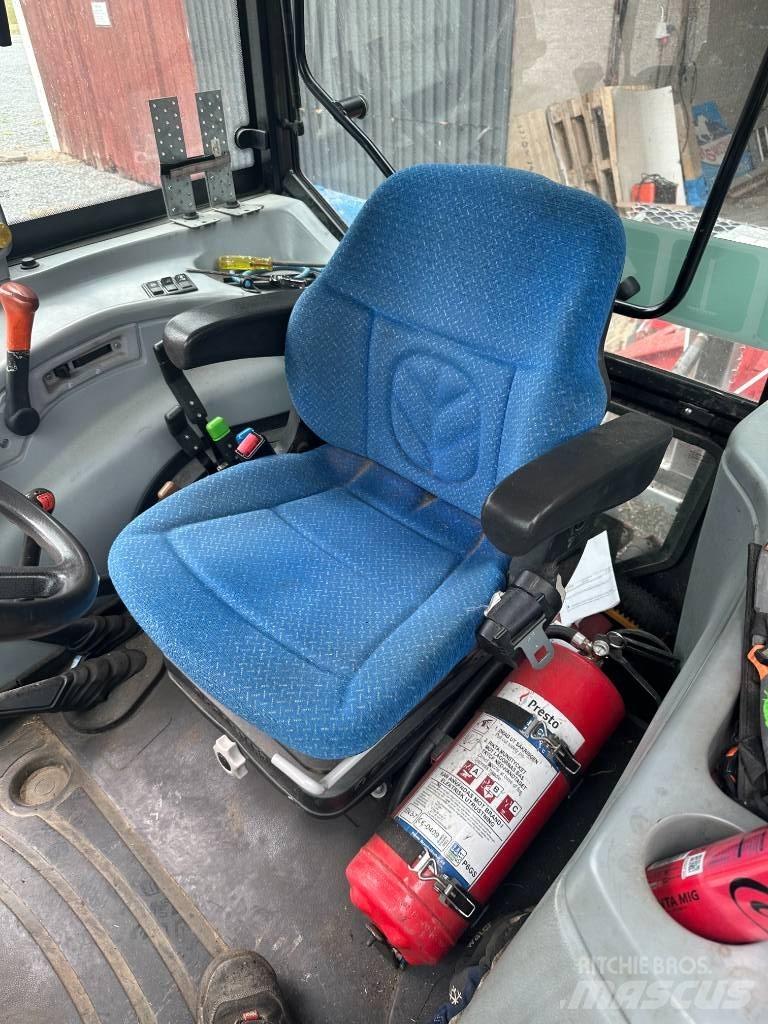 New Holland T 5040 Traktoriai
