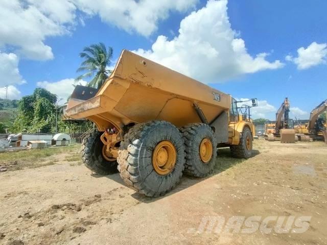 CAT 745 Karjeriniai savivarčiai