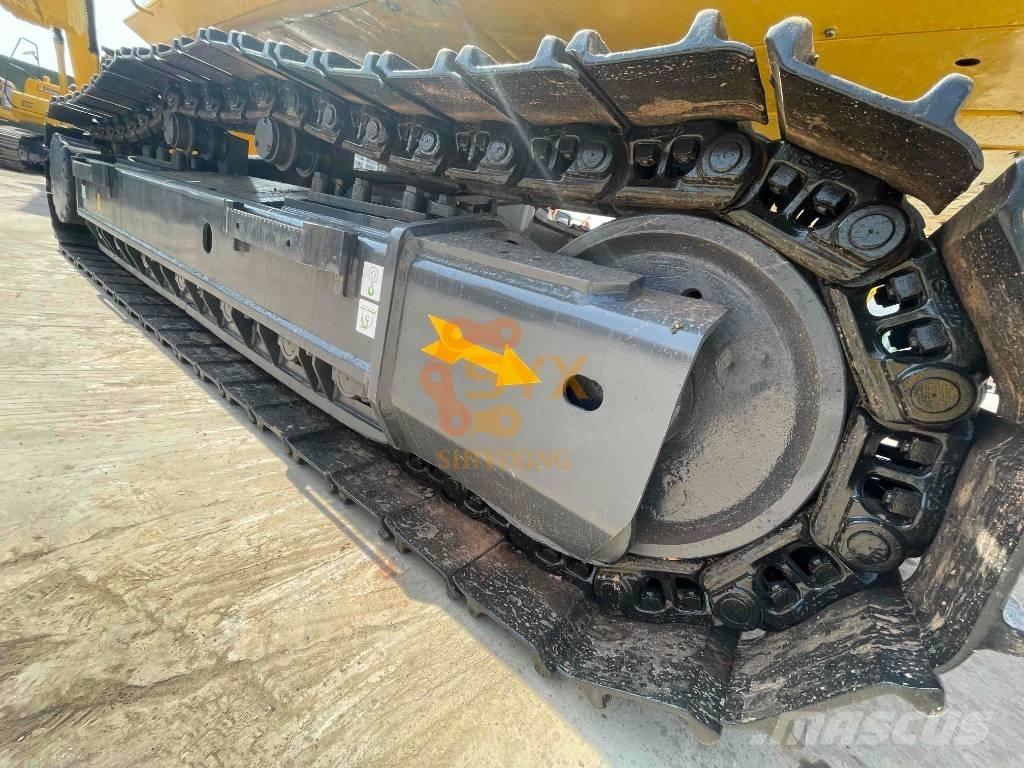 Komatsu PC 450 LC-8 Vikšriniai ekskavatoriai