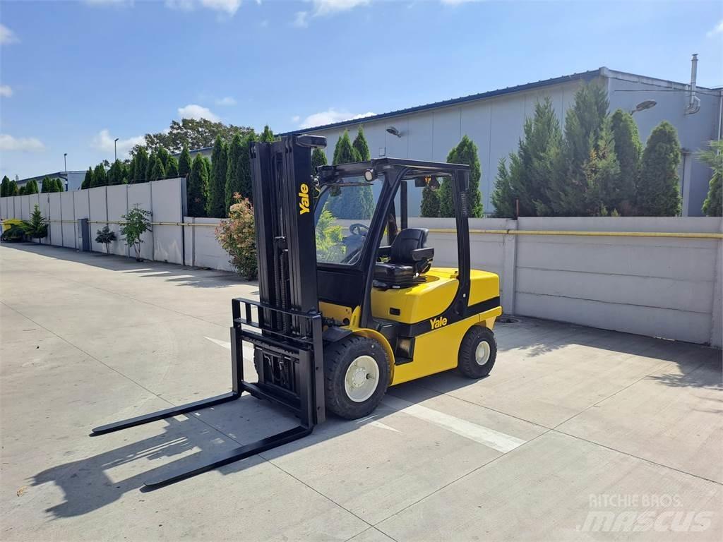 Yale GDP35VX Dyzeliniai krautuvai