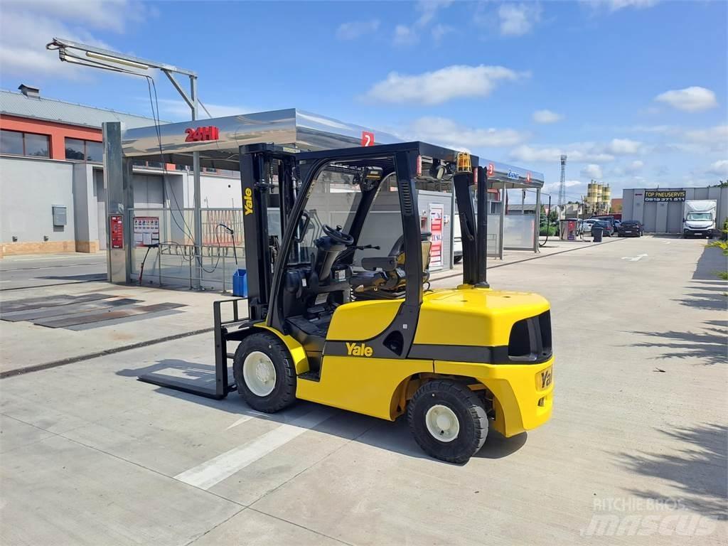 Yale GDP35VX Dyzeliniai krautuvai
