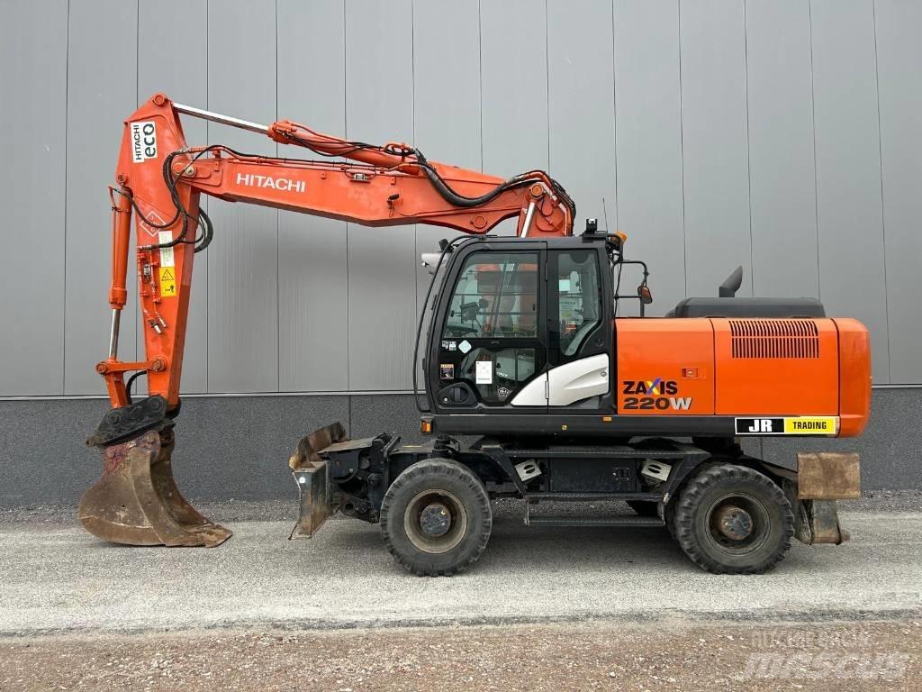 Hitachi ZX220W-5B Ratiniai ekskavatoriai