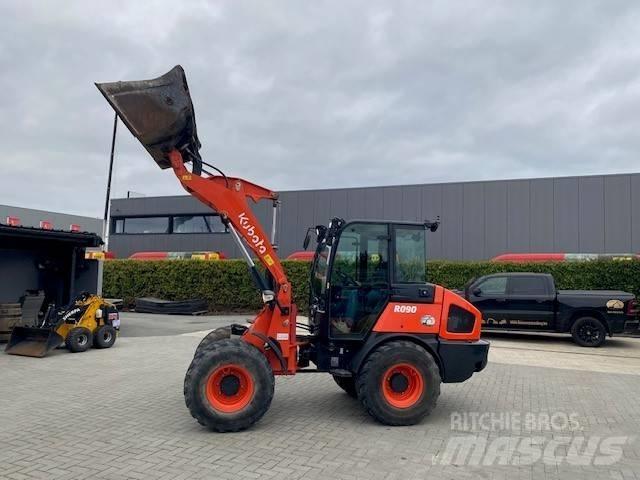 Kubota R 090 Naudoti ratiniai krautuvai