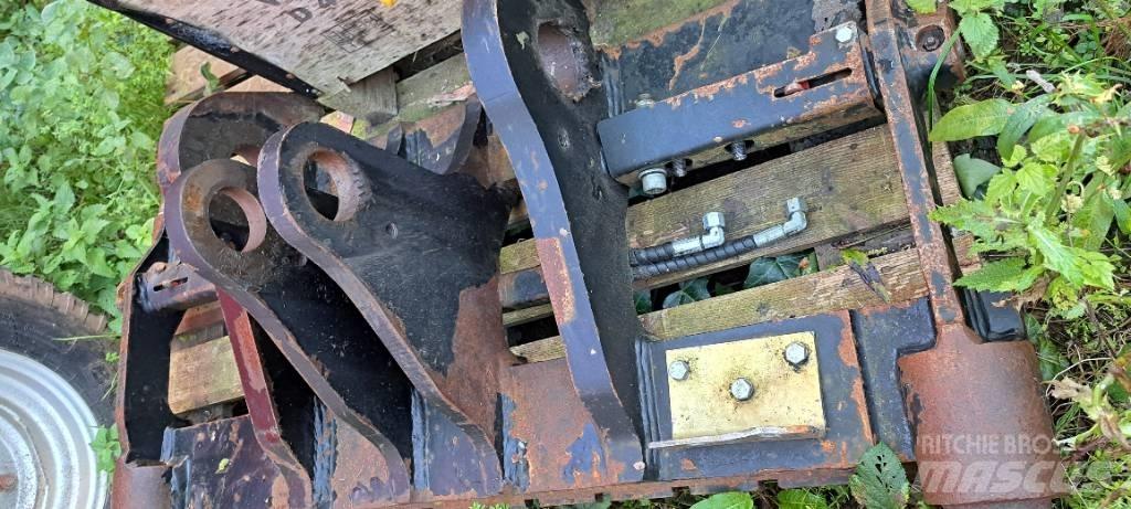 JCB TM320 PIN CONE Kiti krovimo ir kasimo mechanizmai ir jų priedai