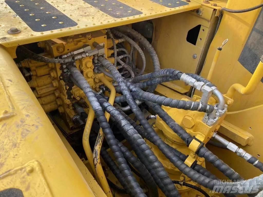 Komatsu pc200 Vikšriniai ekskavatoriai