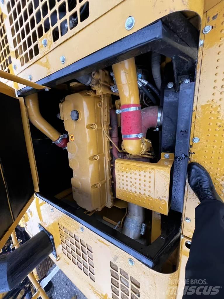 CAT 349 D2 Vikšriniai ekskavatoriai