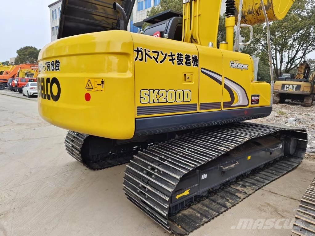 Kobelco SK 200 Vikšriniai ekskavatoriai