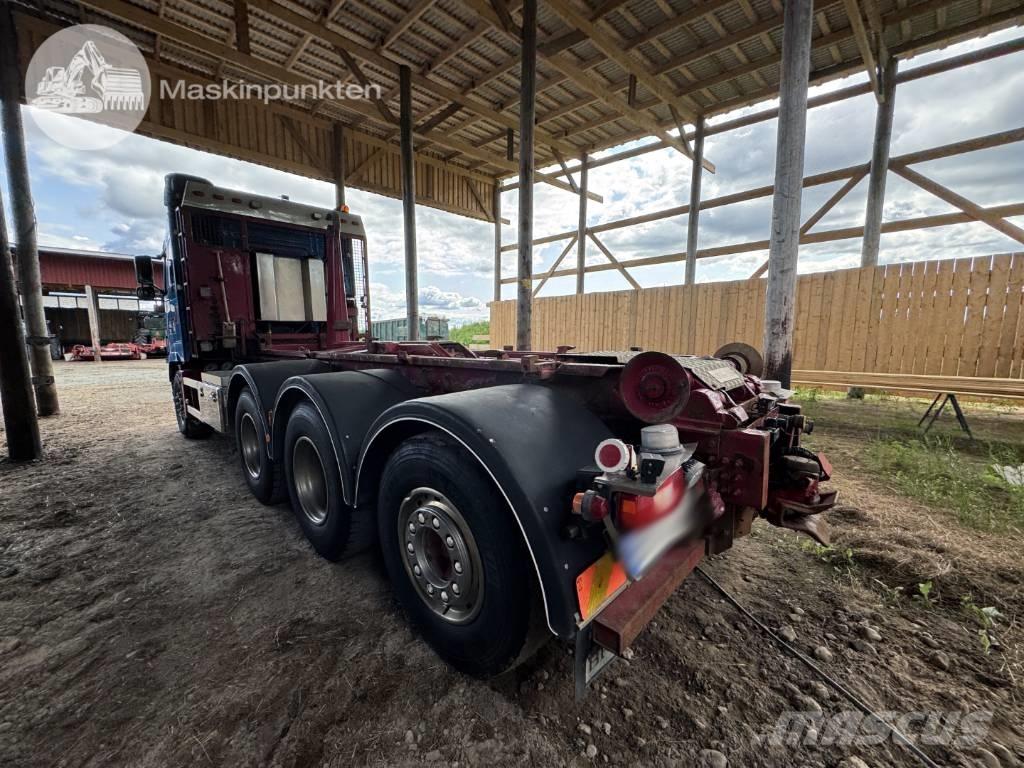 Volvo FH 16 550 Sunkvežimiai su keliamuoju kabliu