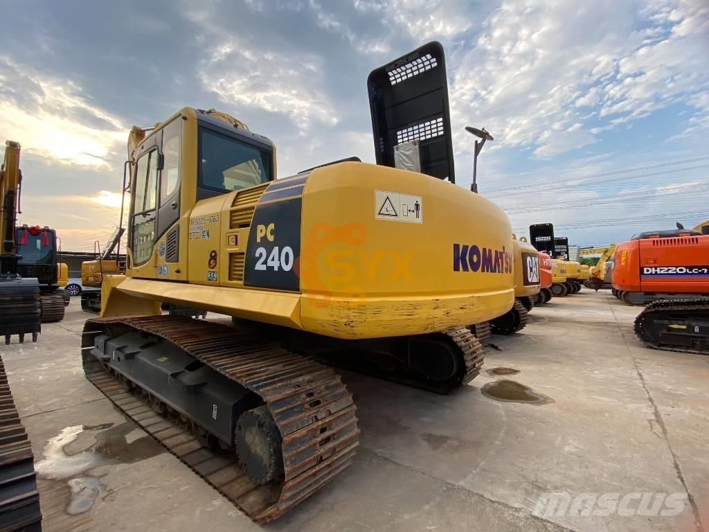Komatsu PC 240 Vikšriniai ekskavatoriai
