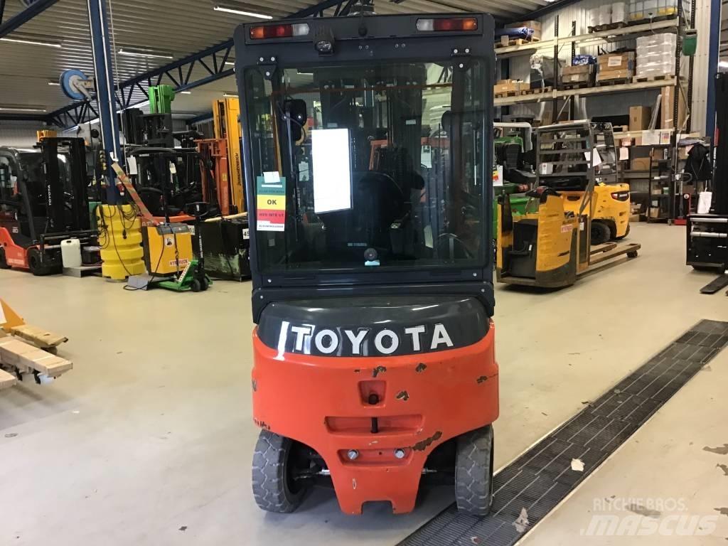 Toyota 8 FB MKT 30 Elektriniai šakiniai krautuvai