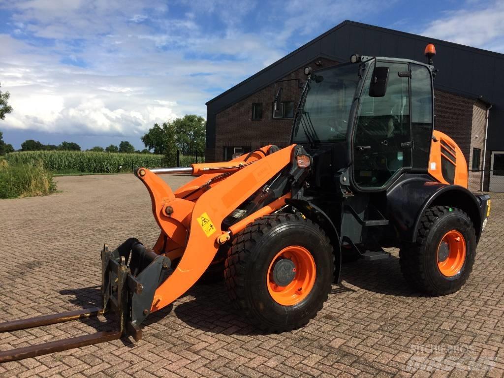Komatsu WA100 M-7 Naudoti ratiniai krautuvai