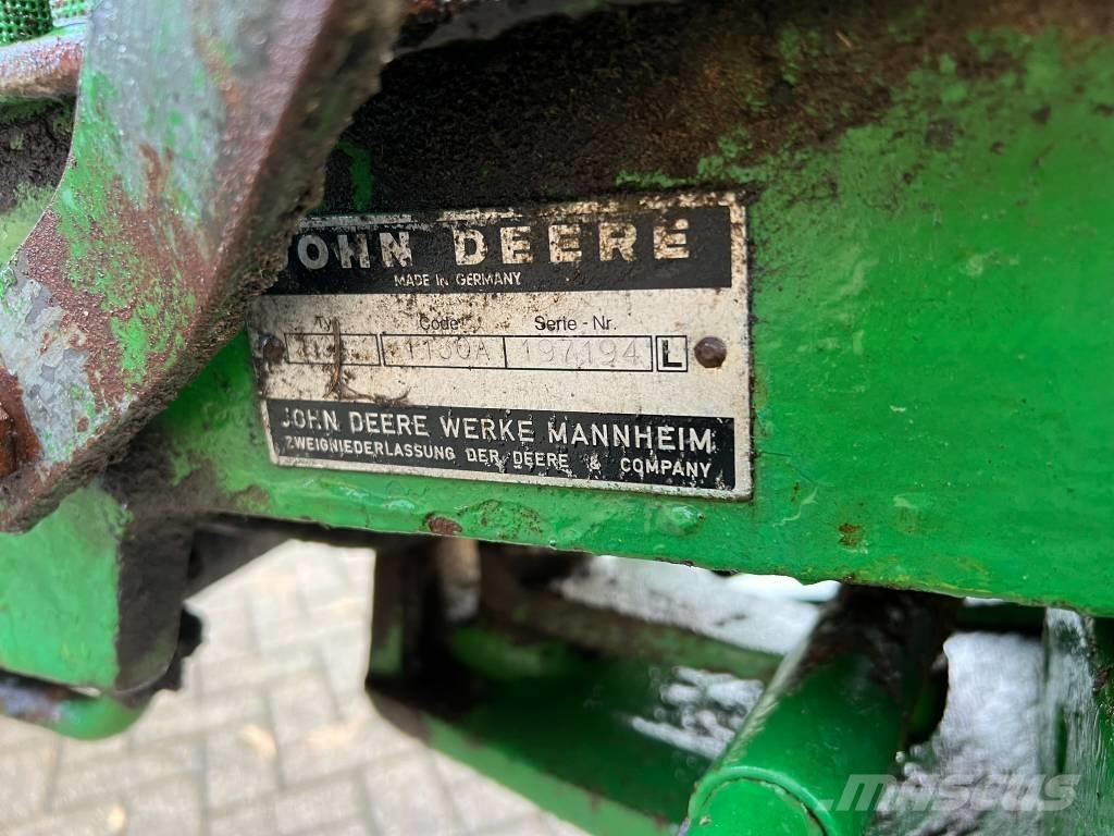 John Deere 1130 Traktoriai