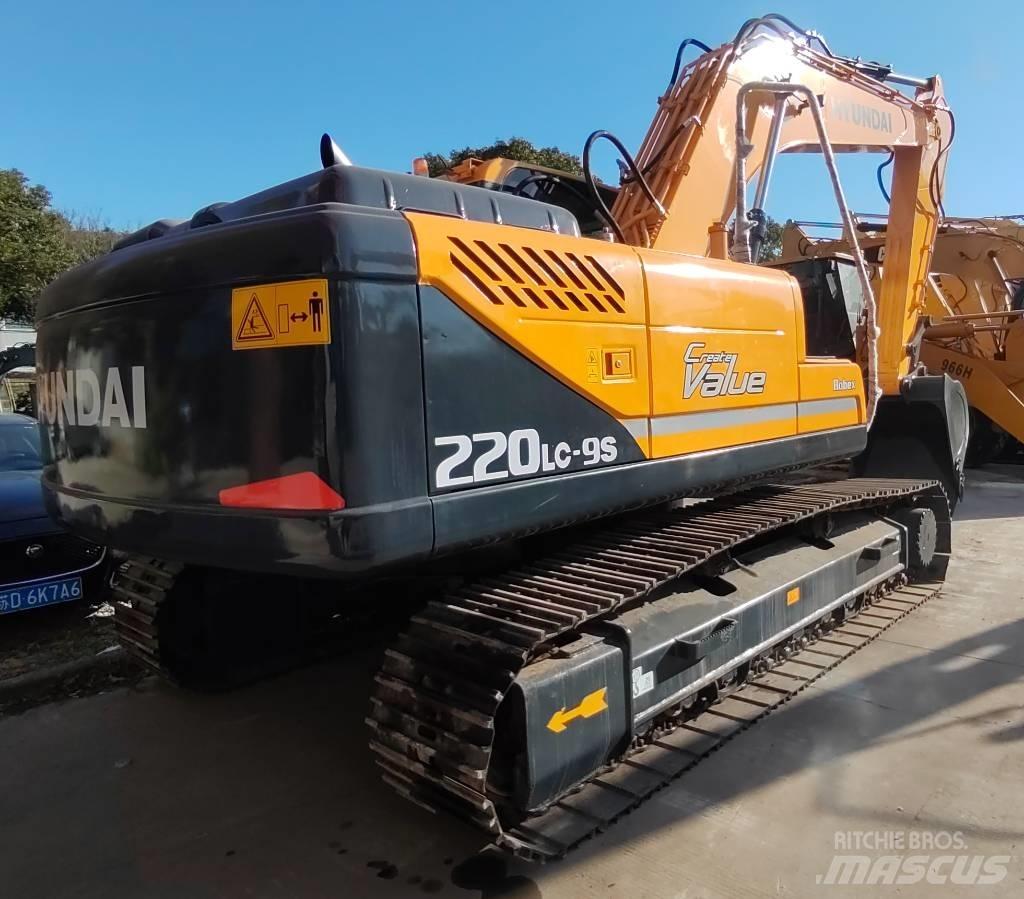 Hyundai 220LC-9S Vikšriniai ekskavatoriai