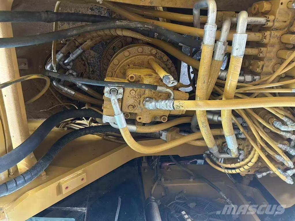 CAT 329 D L Vikšriniai ekskavatoriai