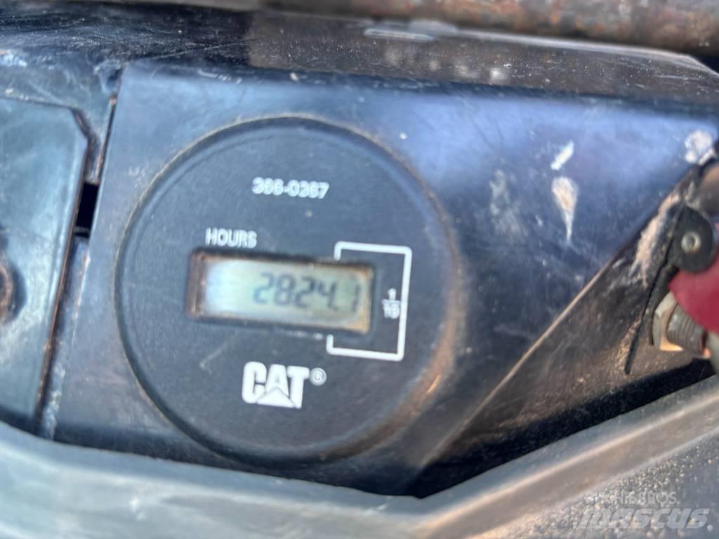 CAT 315 FLCR Vikšriniai ekskavatoriai