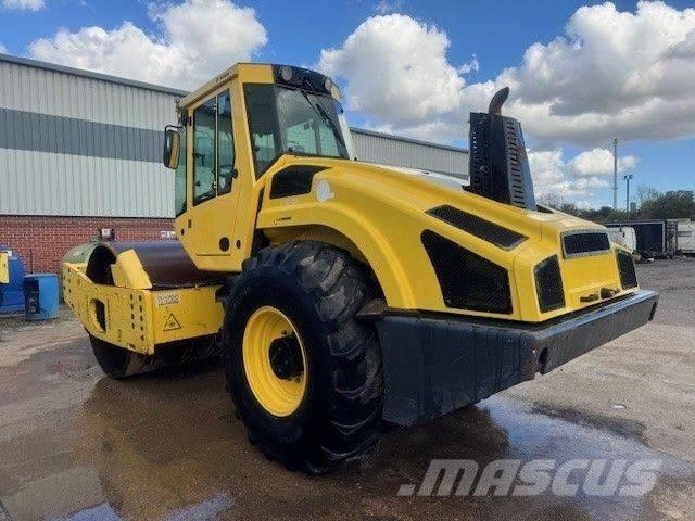 Bomag BW 216 DH-4i Vieno būgno volai
