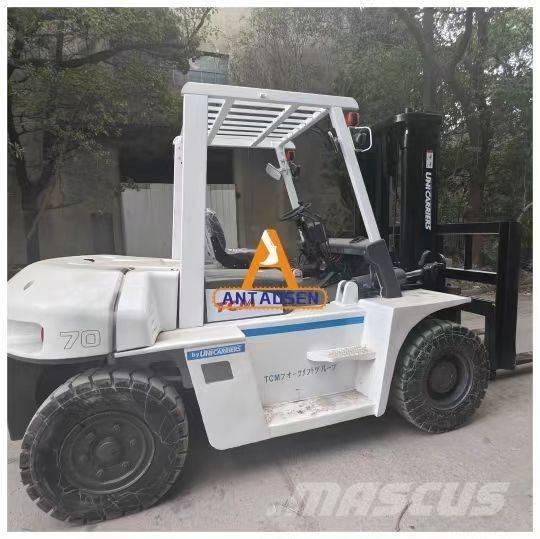 TCM FD 70 Z8 Dyzeliniai krautuvai