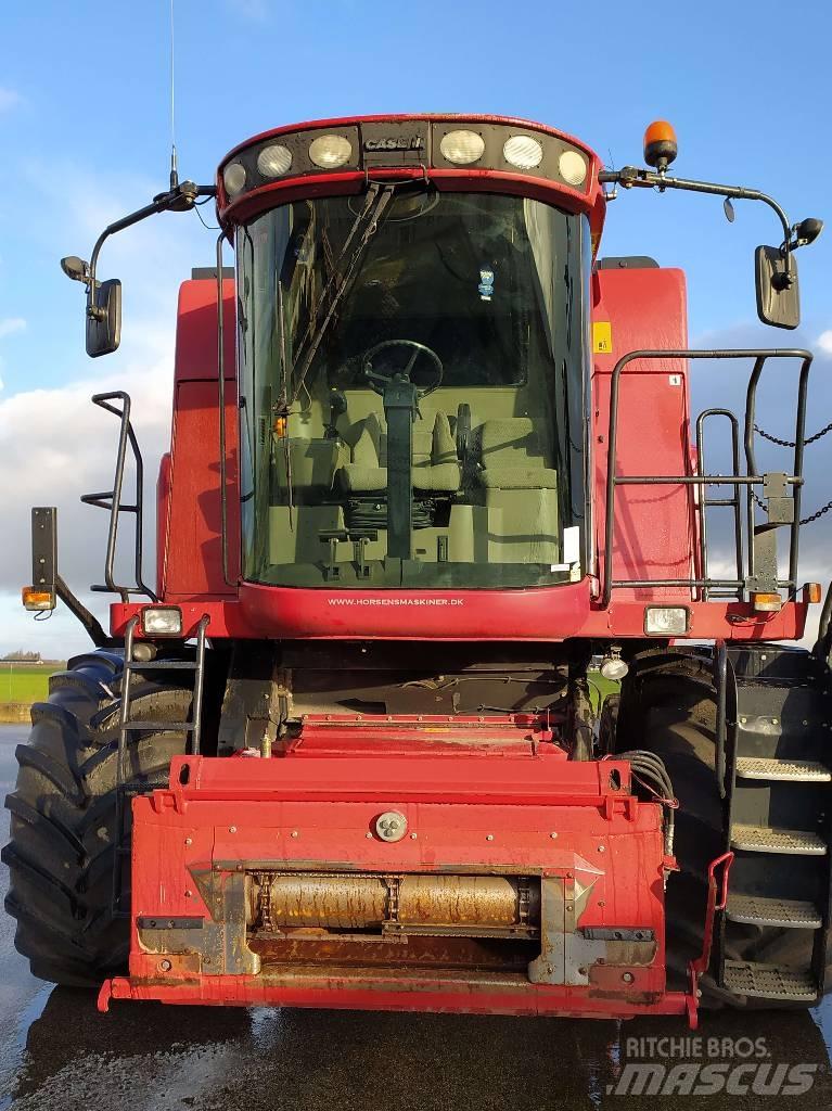 Case IH 7088 Derliaus nuėmimo kombainai