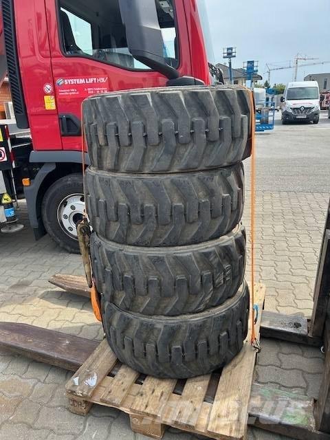 Genie GS 4390 RT Žirkliniai keltuvai
