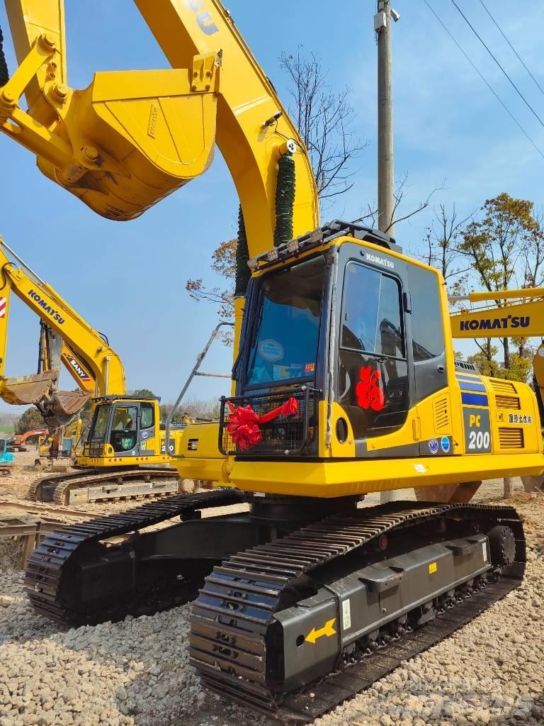 Komatsu PC 200 Vikšriniai ekskavatoriai