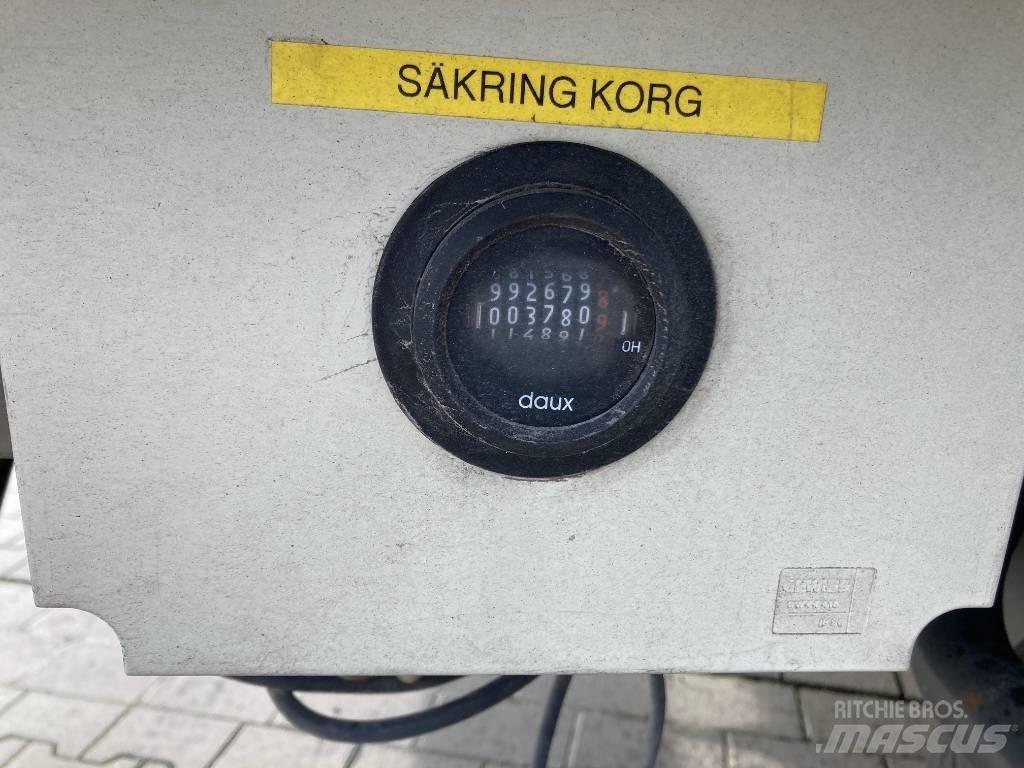 Multitel MT 182 DS Ant vilkikų montuojamos kėlimo platformos