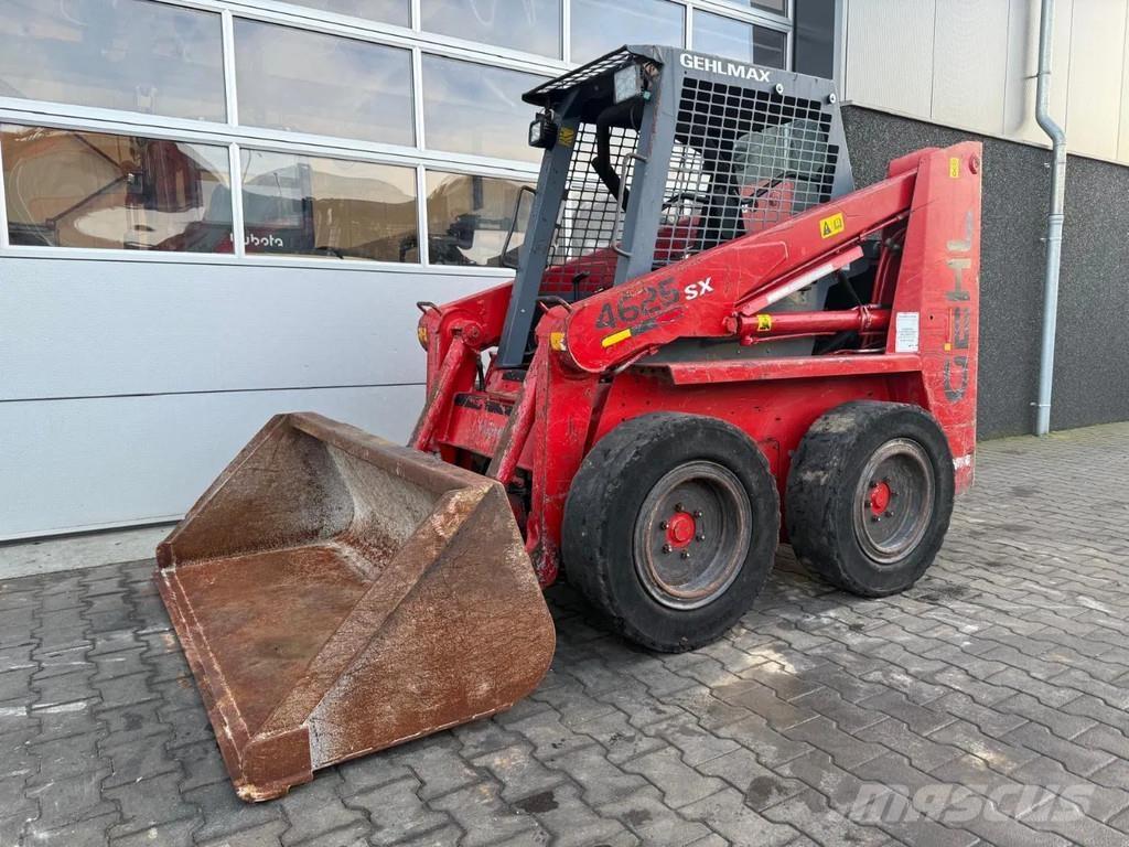 Gehl SL4625 Krautuvai su šoniniu pasukimu