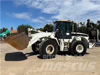 CAT 962 G Naudoti ratiniai krautuvai