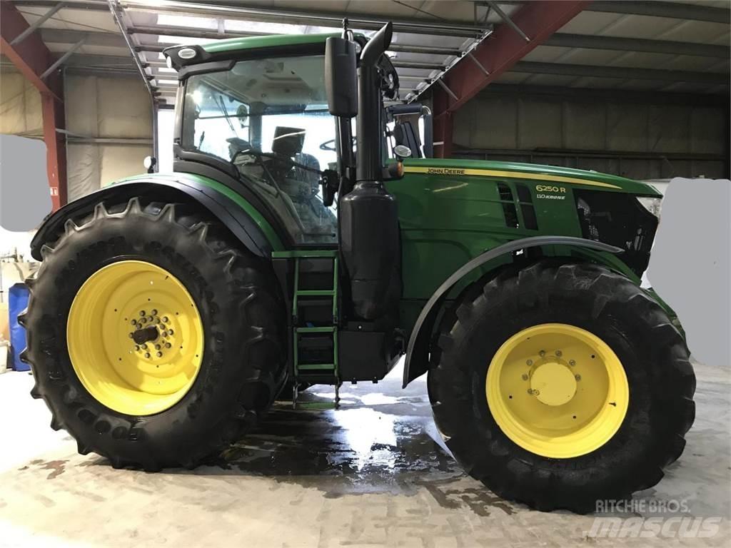 John Deere 6250R Traktoriai