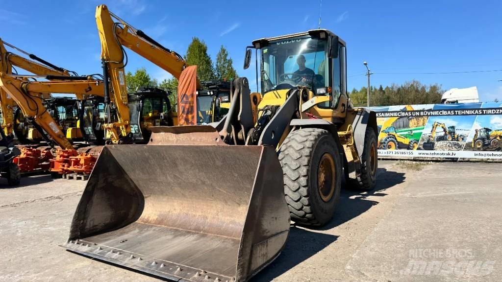 Volvo L 90 F Naudoti ratiniai krautuvai