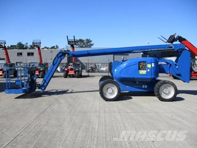 JLG 600 AJ (253) Kompaktiškas savaeigis strėlinis keltuvas