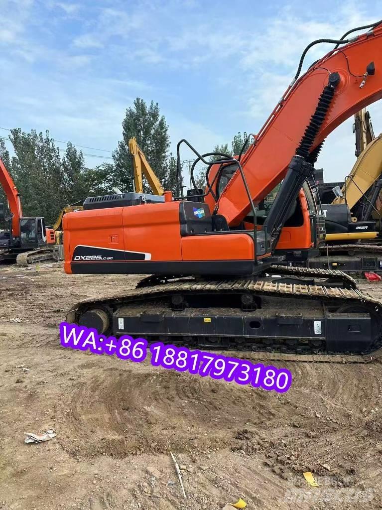 Doosan DX 225 LC Vikšriniai ekskavatoriai