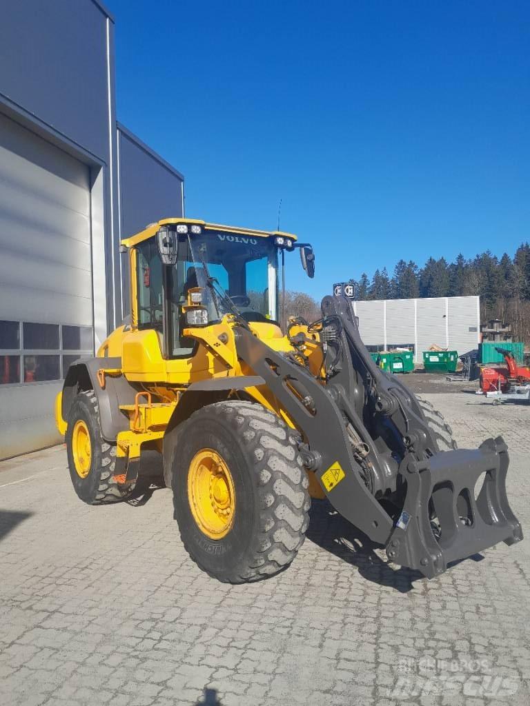 Volvo L90H Naudoti ratiniai krautuvai