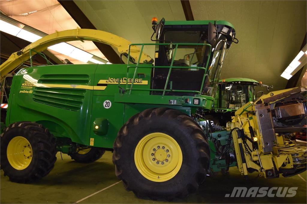 John Deere 7400 Pašarų ruošimo technika