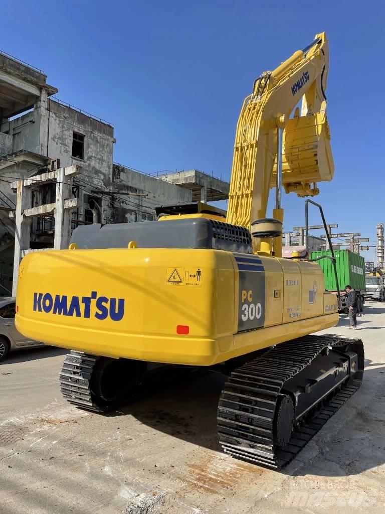 Komatsu PC300-7 Vikšriniai ekskavatoriai