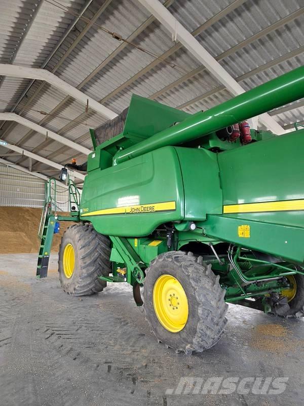 John Deere T 660 Derliaus nuėmimo kombainai