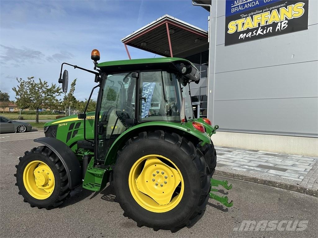 John Deere 5075 E Traktoriai